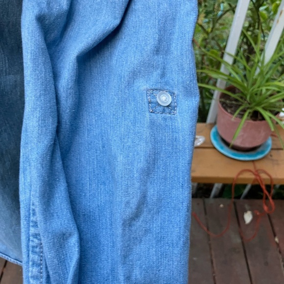 Talbots Blue Denim convertible sleeve Henley women’s Shirt M - Picture 4 of 8